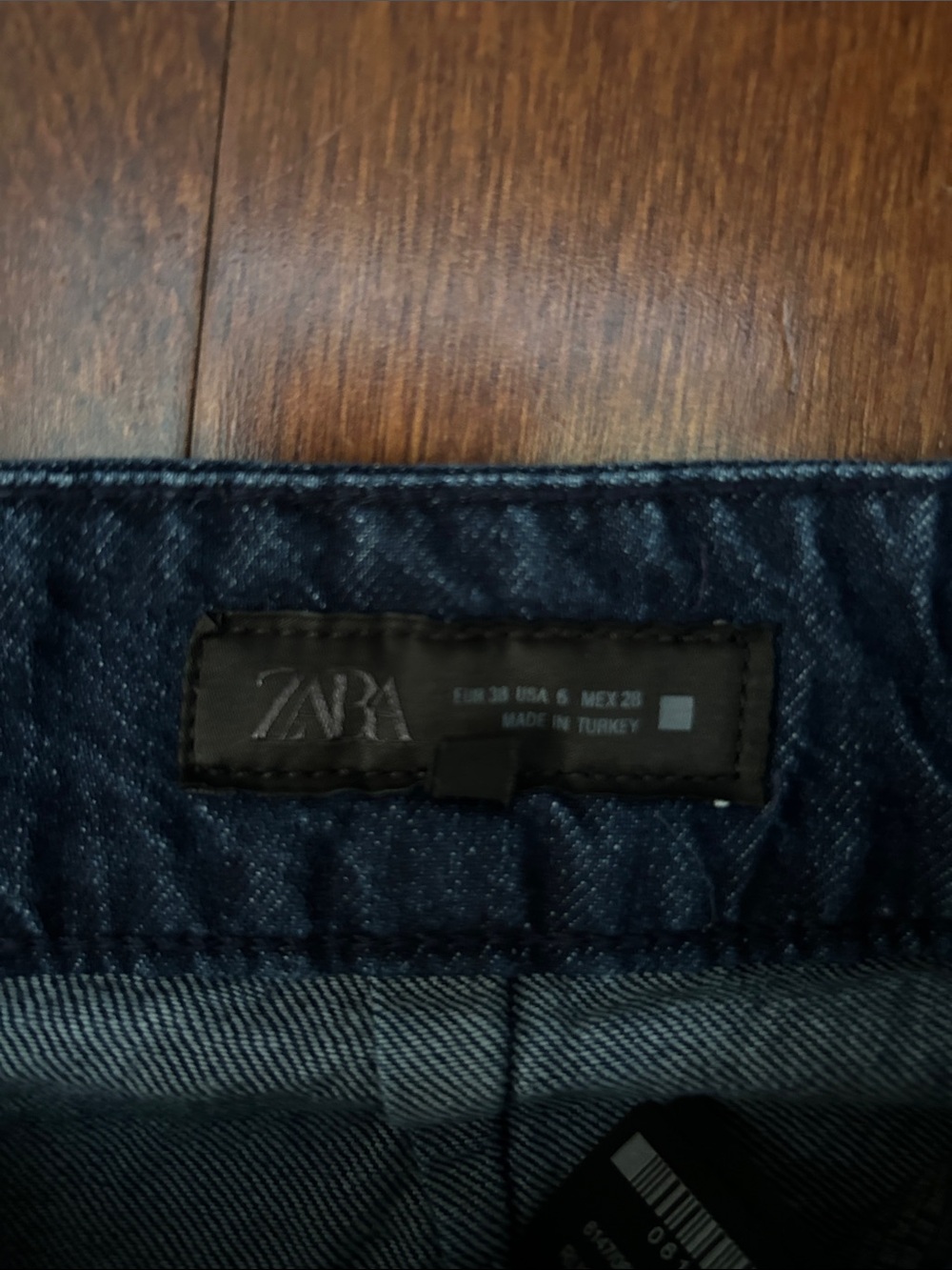 Zara Dark Blue Wide-Leg Pleated Culotte Jeans, Size 6 - Picture 13 of 14